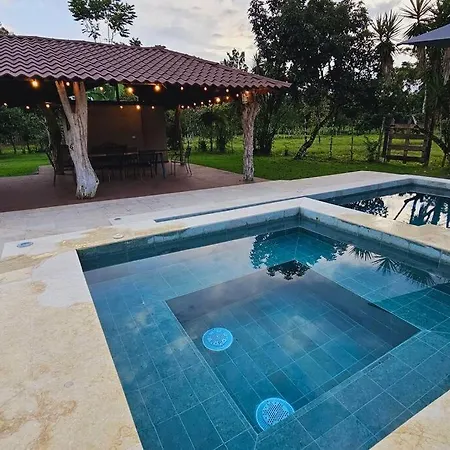 Casa Roble Fortuna